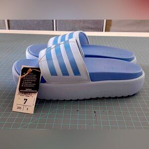 adillettes platform NEW